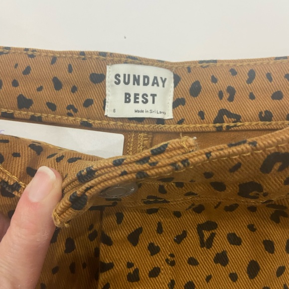 Aritzia Sunday best animal print shorts - Picture 4 of 5